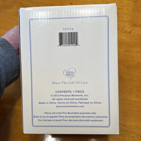 Precious Moments Musical Snow Globe. “Made with Love”. New in box - Picture 5 of 11